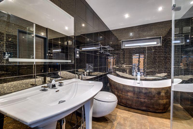 Additional image 16 of Monmouth Drive, Sutton Coldfield, B73 6JJ