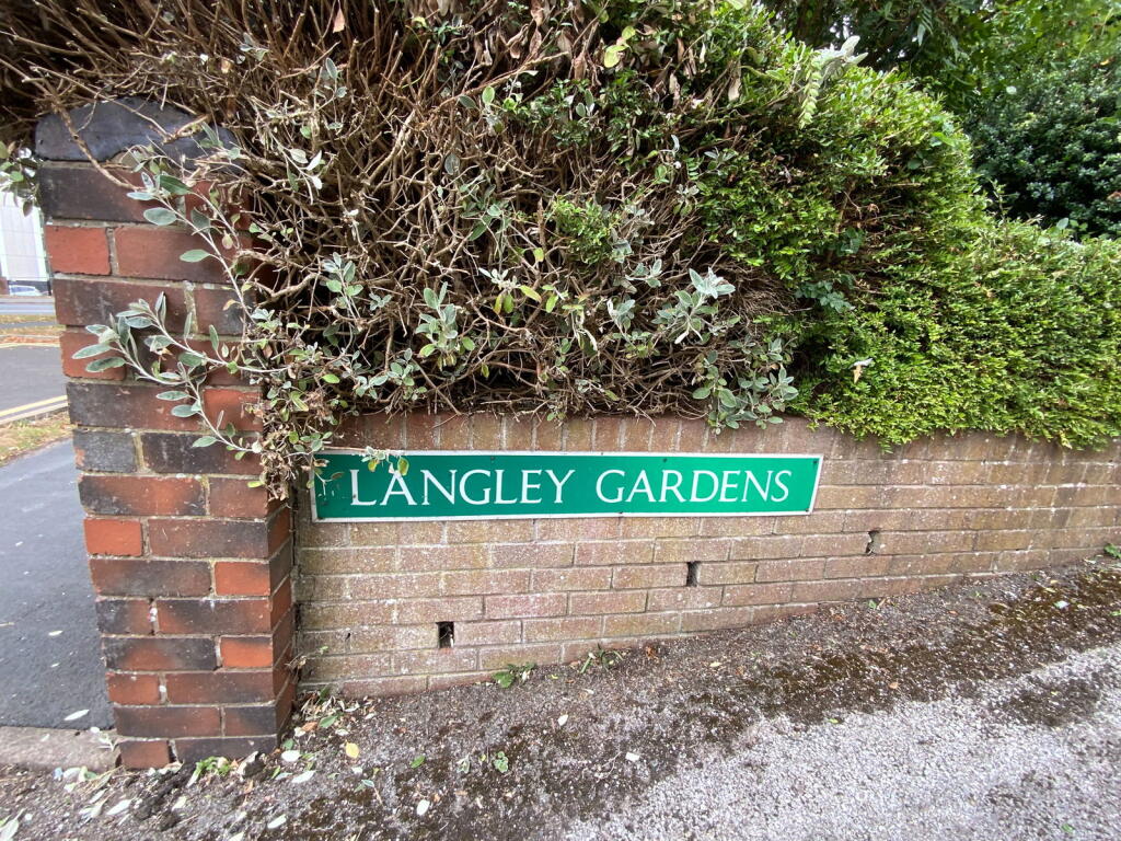 Additional image 8 of OLDBURY, The Hall, Langley Gardens