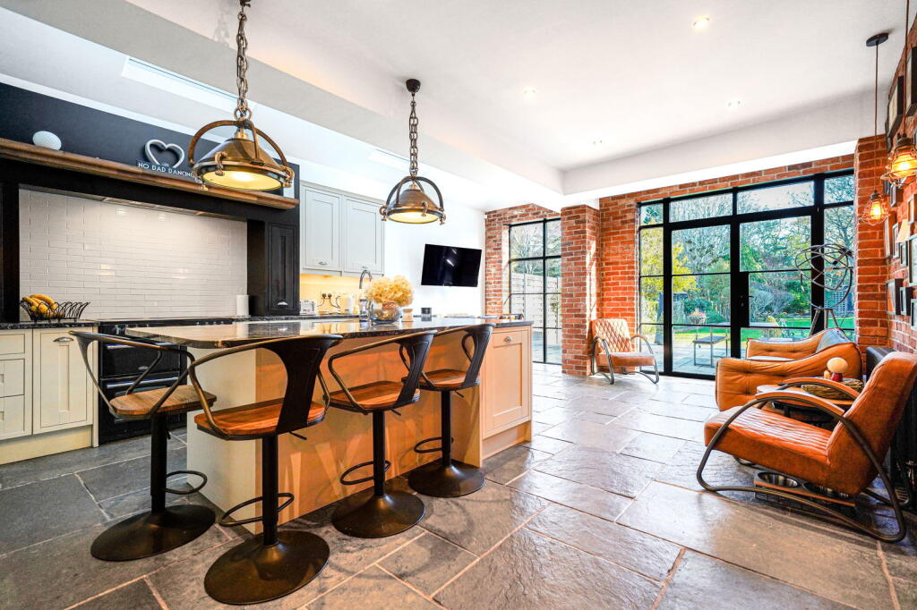 Additional image 56 of The Crescent, Solihull