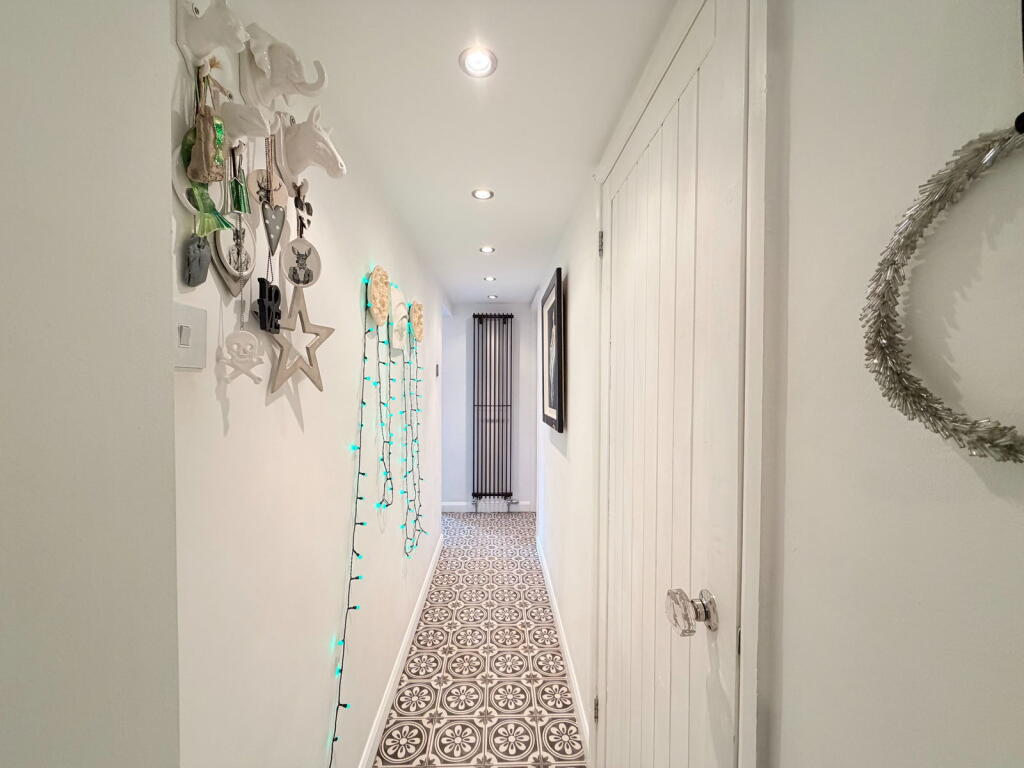 Additional image 11 of Haslucks Green Road, Shirley, B90 1DX