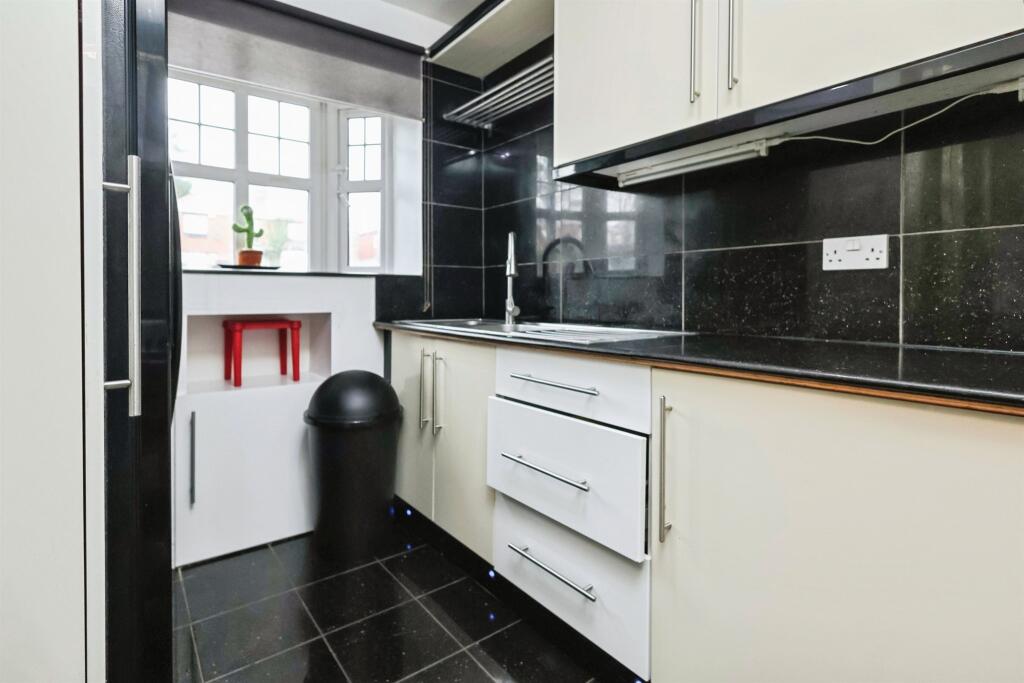 Additional image 11 of Oldbury Road, ROWLEY REGIS