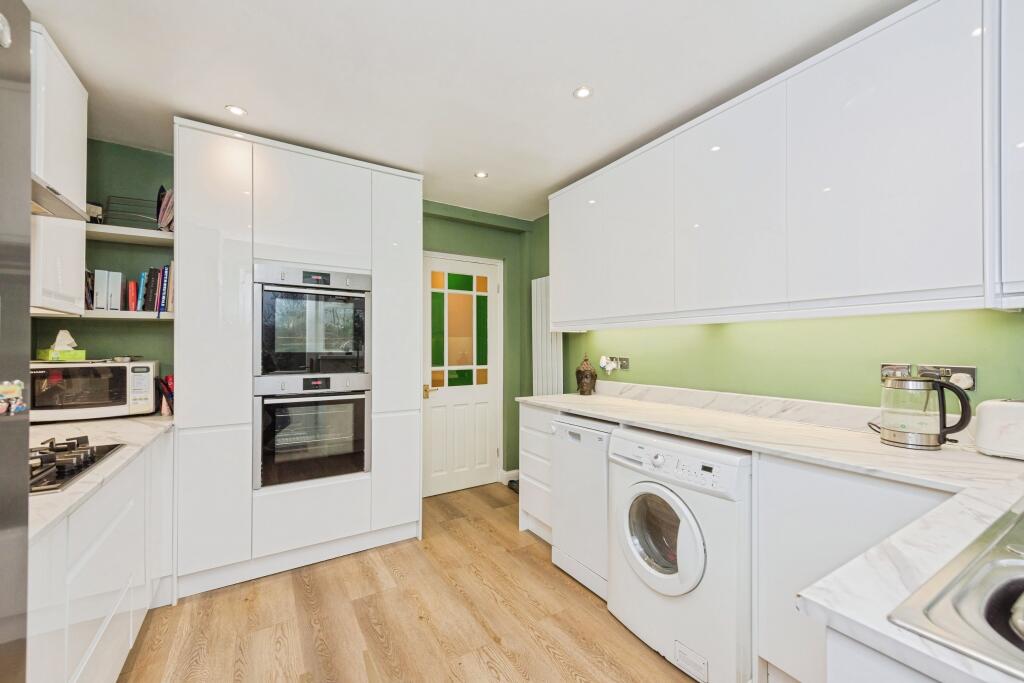 Additional image 3 of Parkfield Avenue, Tamworth, B77