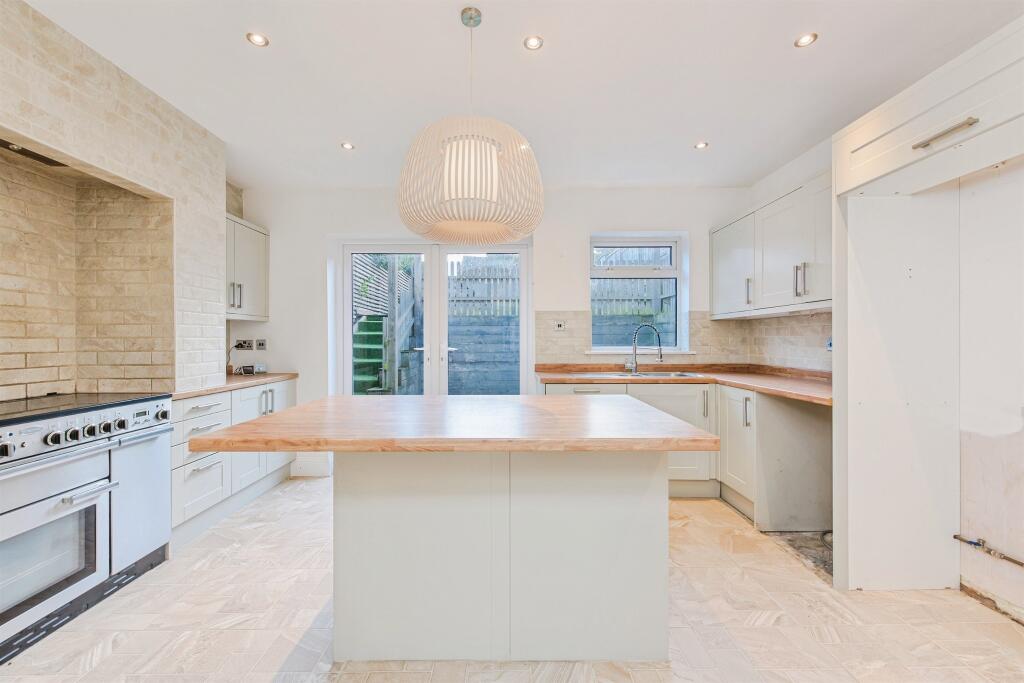 Additional image 22 of Fairfields Hill, Polesworth, Tamworth