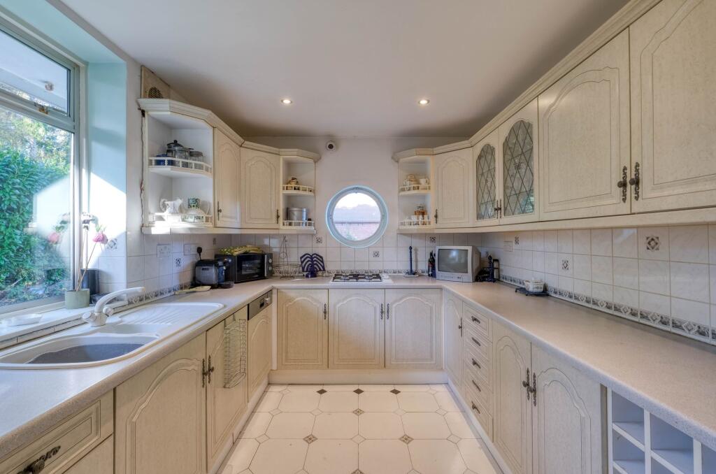 Additional image 3 of Dickens Heath Road, Shirley, B90