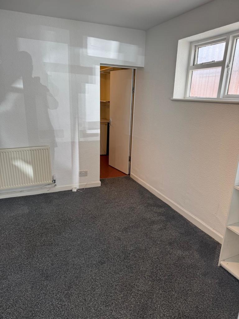 Additional image 2 of 74b Walsall Road, Four Oaks, Sutton Coldfield, West Midlands, B74 4QY