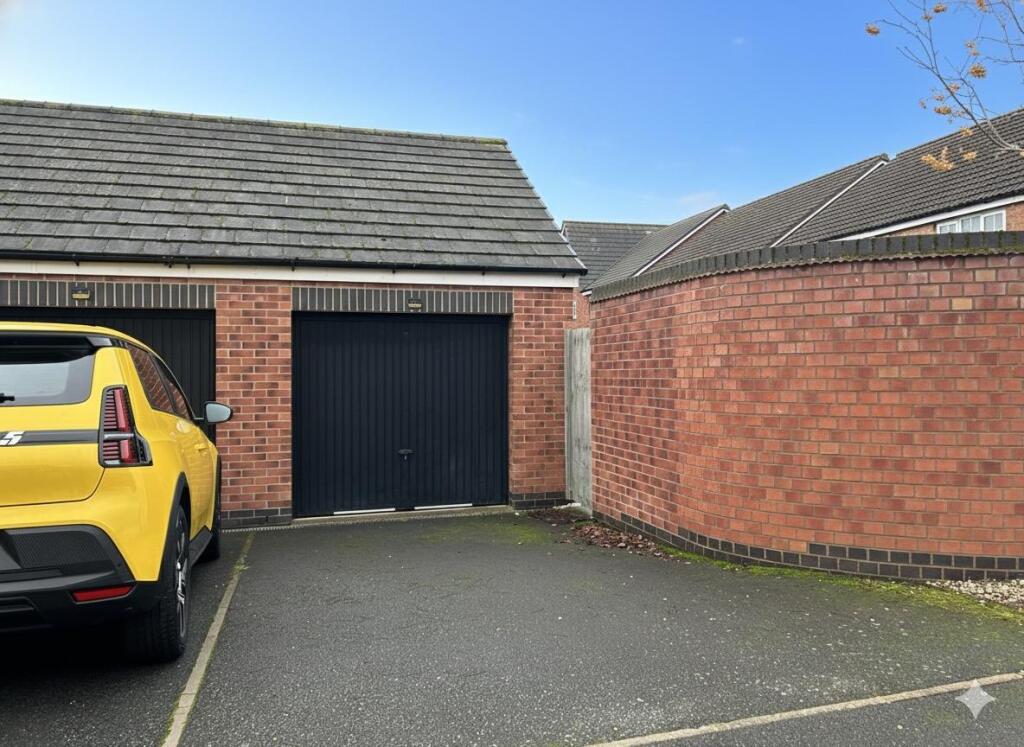 Additional image 24 of Poppy Avenue, Oldbury