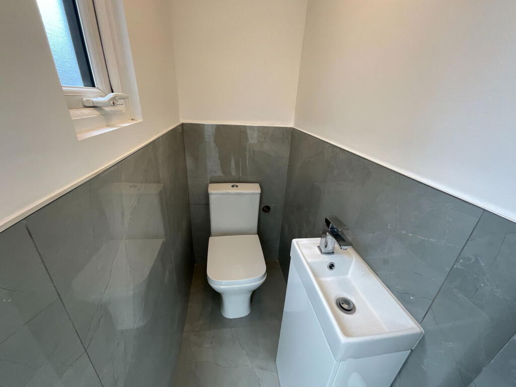 Additional image 7 of ROWLEY REGIS, Brickhouse Road