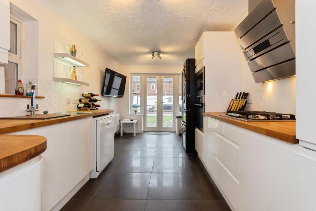 Additional image 4 of Middlewood Close, Solihull, West Midlands, B91