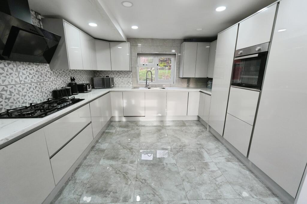 Additional image 22 of Arthur Harris Close, Smethwick, B66