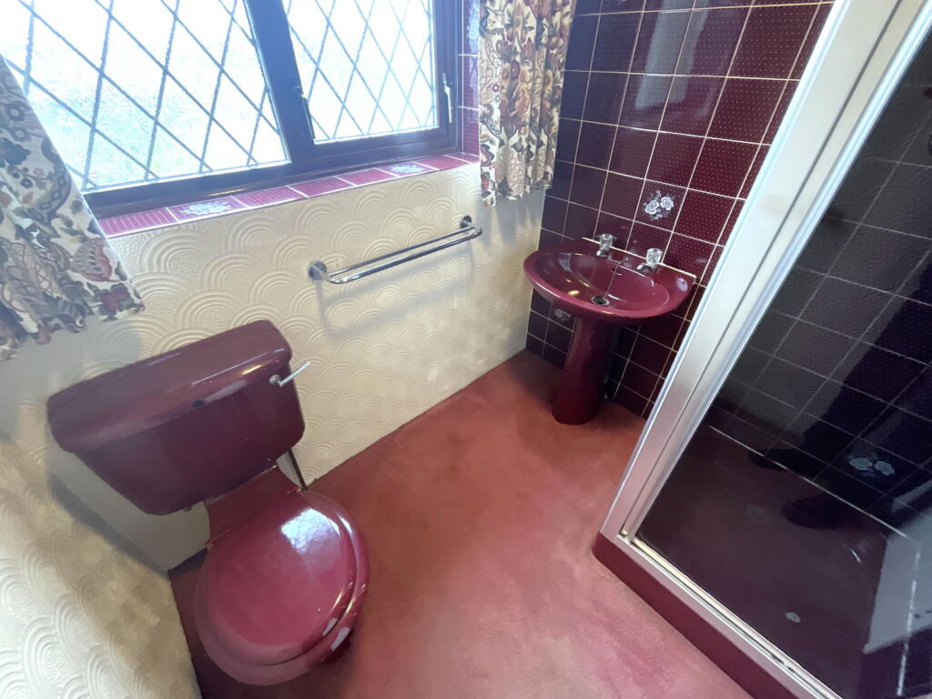 Additional image 8 of ROWLEY REGIS, Uplands Avenue