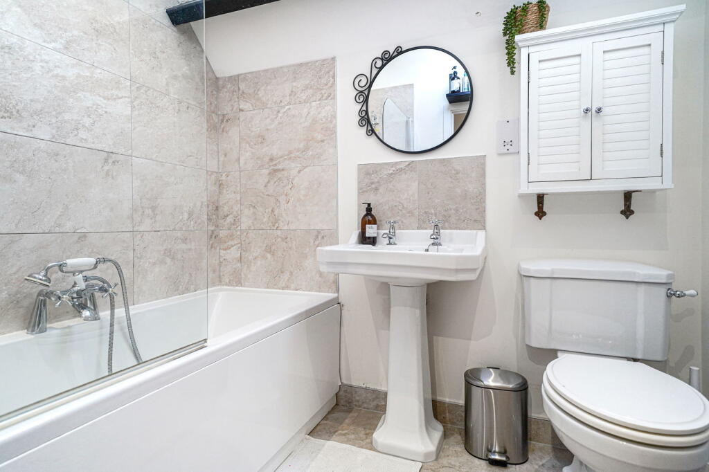 Additional image 9 of 6 Park Mews, Solihull, B91 2GH