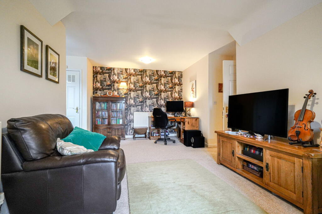 Additional image 3 of Eversleigh Court Aqueduct Road, Shirley