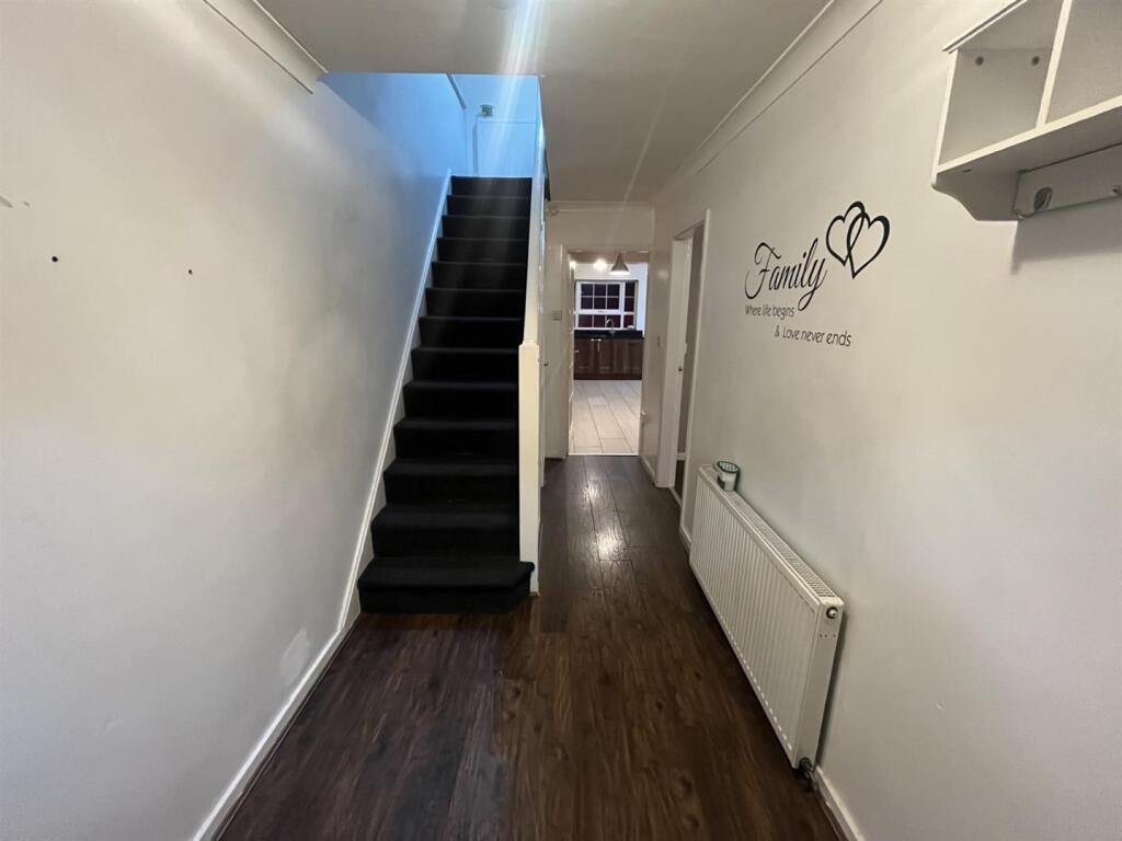 Additional image 5 of Thornwood Close, Oldbury, B68