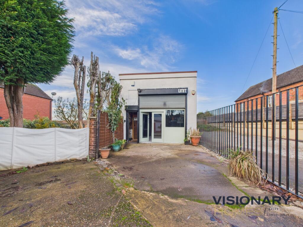 Tamworth Road, Amington, Tamworth, Staffordshire, B77