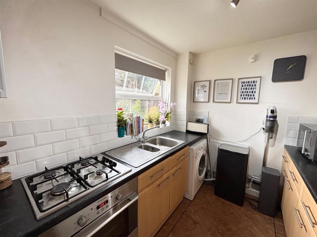 Additional image 4 of Woodbury Grove, Solihull, West Midlands