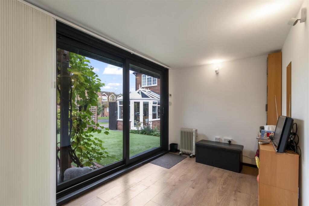 Additional image 20 of Vixen Close, Sutton Coldfield