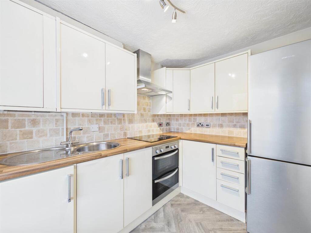 Additional image 6 of 70 Charterhouse Drive Solihull B91 3FH