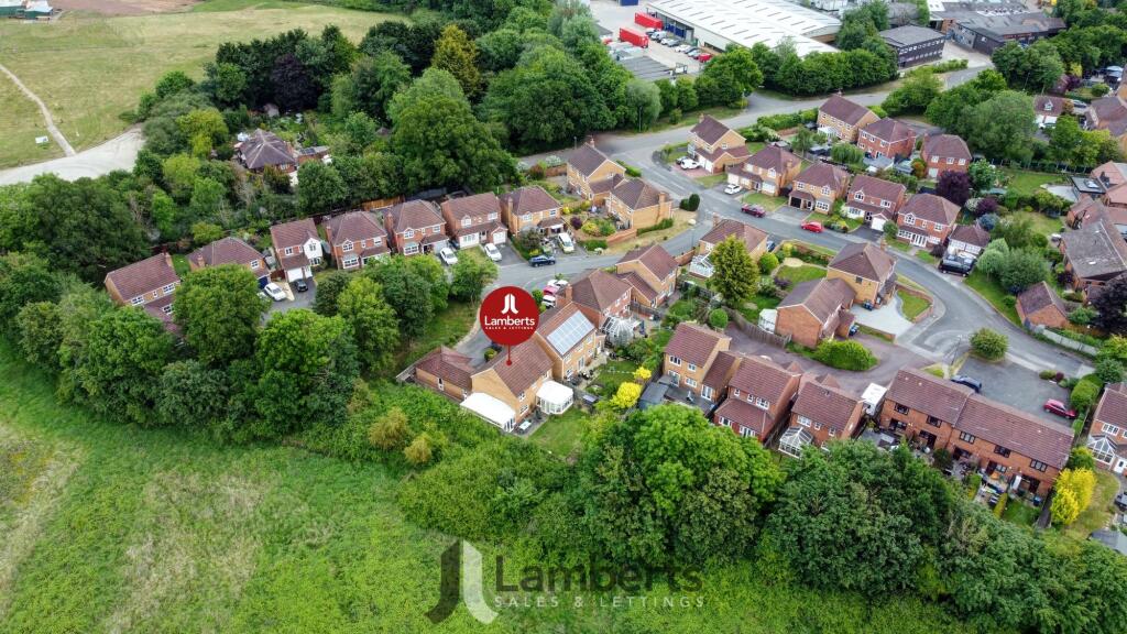 Additional image 23 of Johns Close, Studley, B80