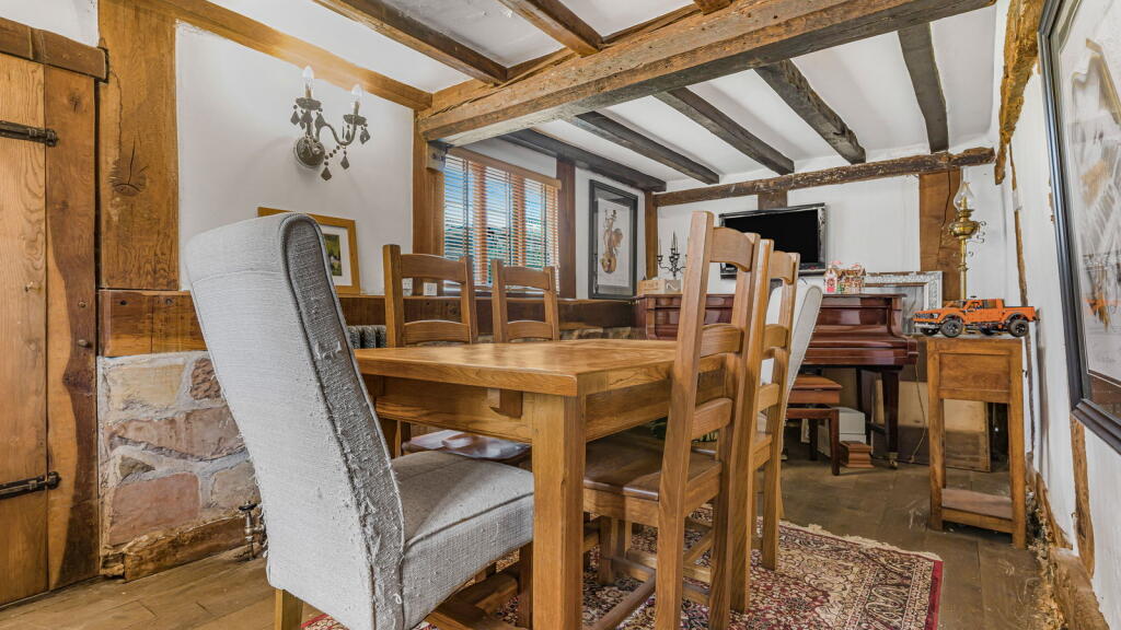 Additional image 7 of Wiggins Hill Road, Wishaw