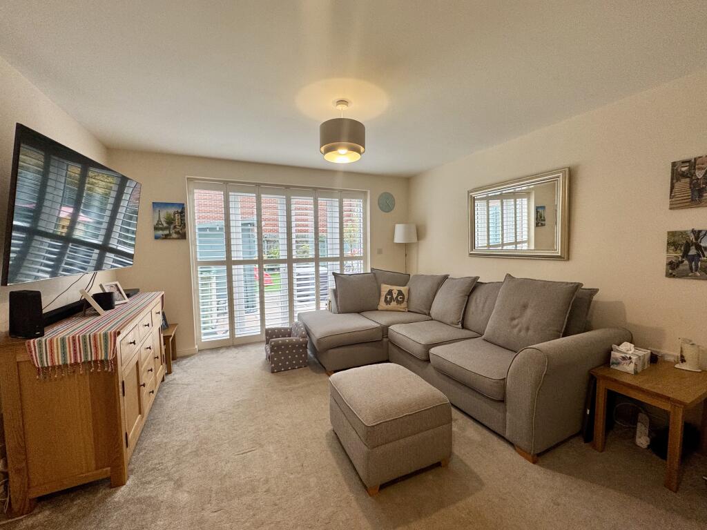 Additional image 5 of New Meadow Close, Dickens Heath, Solihull, B90