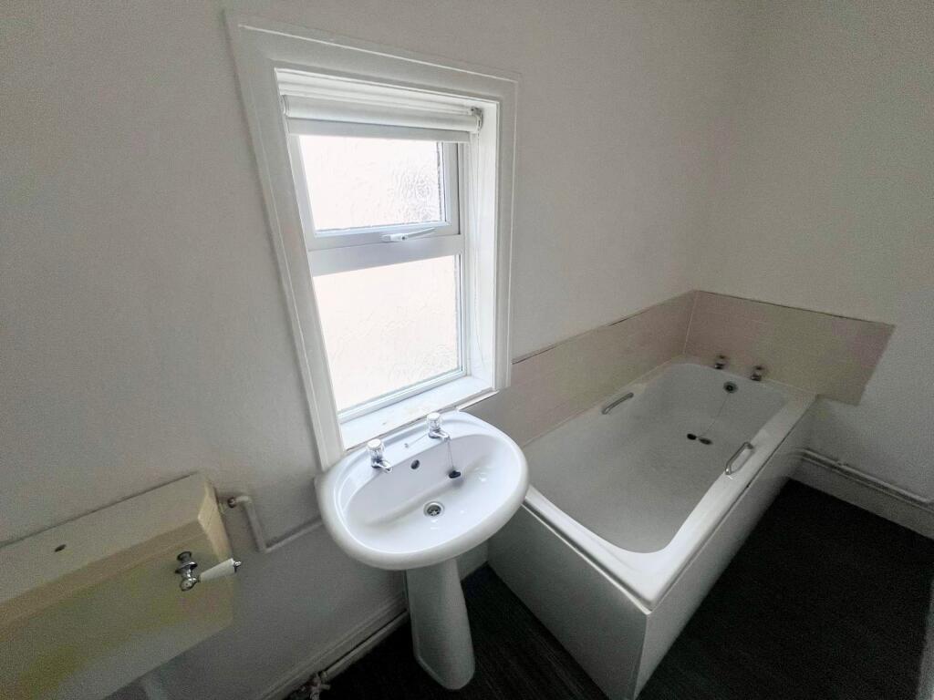 Additional image 6 of Yew Tree Lane, SOLIHULL