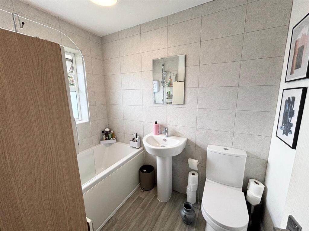 Additional image 9 of Woodbury Grove, Solihull, West Midlands