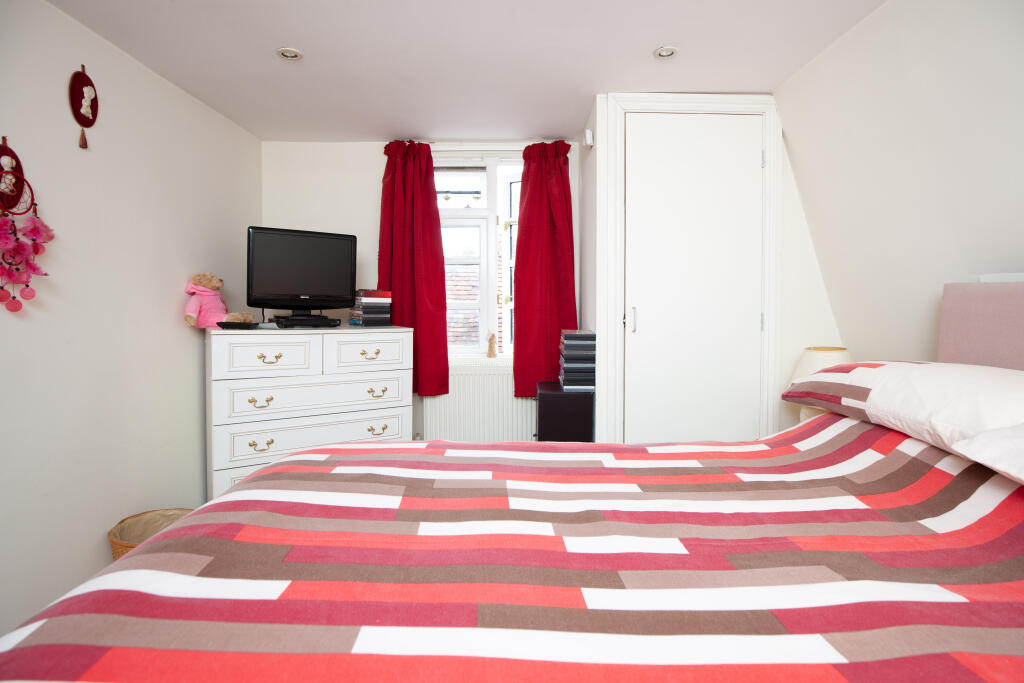 Additional image 13 of 11b Market Place, Warminster, BA12 9AY