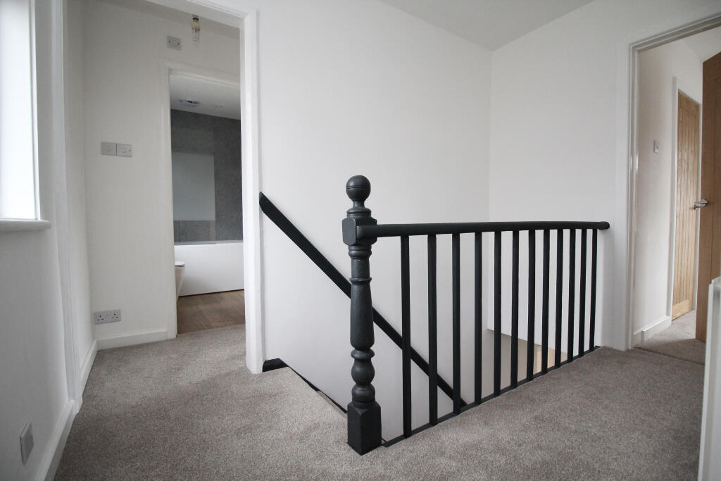 Additional image 17 of Ivythorn Road, Street