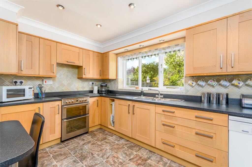 Additional image 4 of Meadow Road, Henley-in-Arden, B95