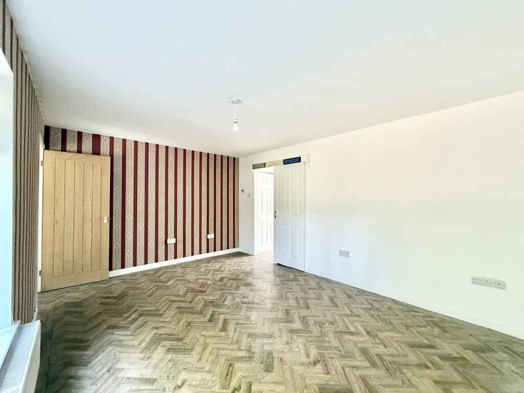 Additional image 7 of Holly Tree Walk, Yeovil, Somerset