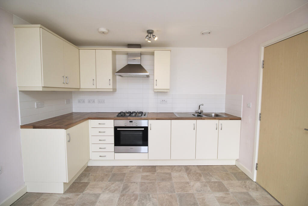 Additional image 6 of Lime Tree Square, Street