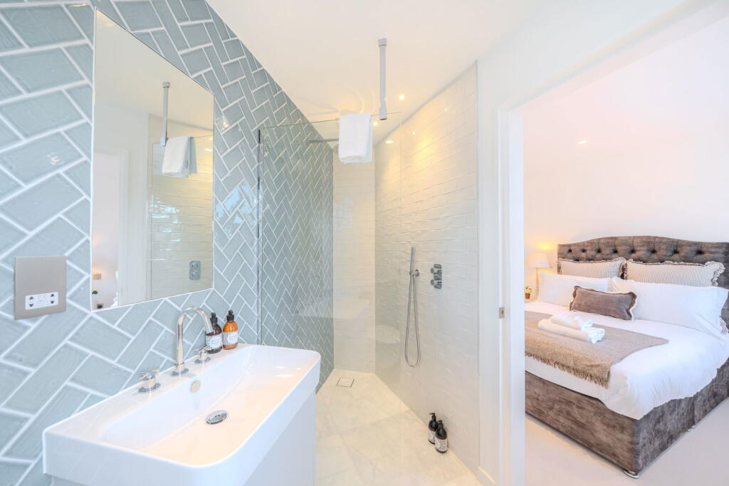 Additional image 26 of St James' Passage, Bath, BA1 1QS