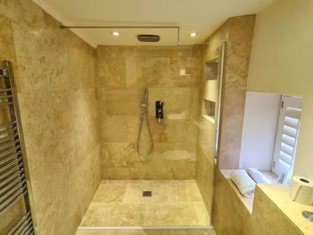 Additional image 19 of The Square, Wellow