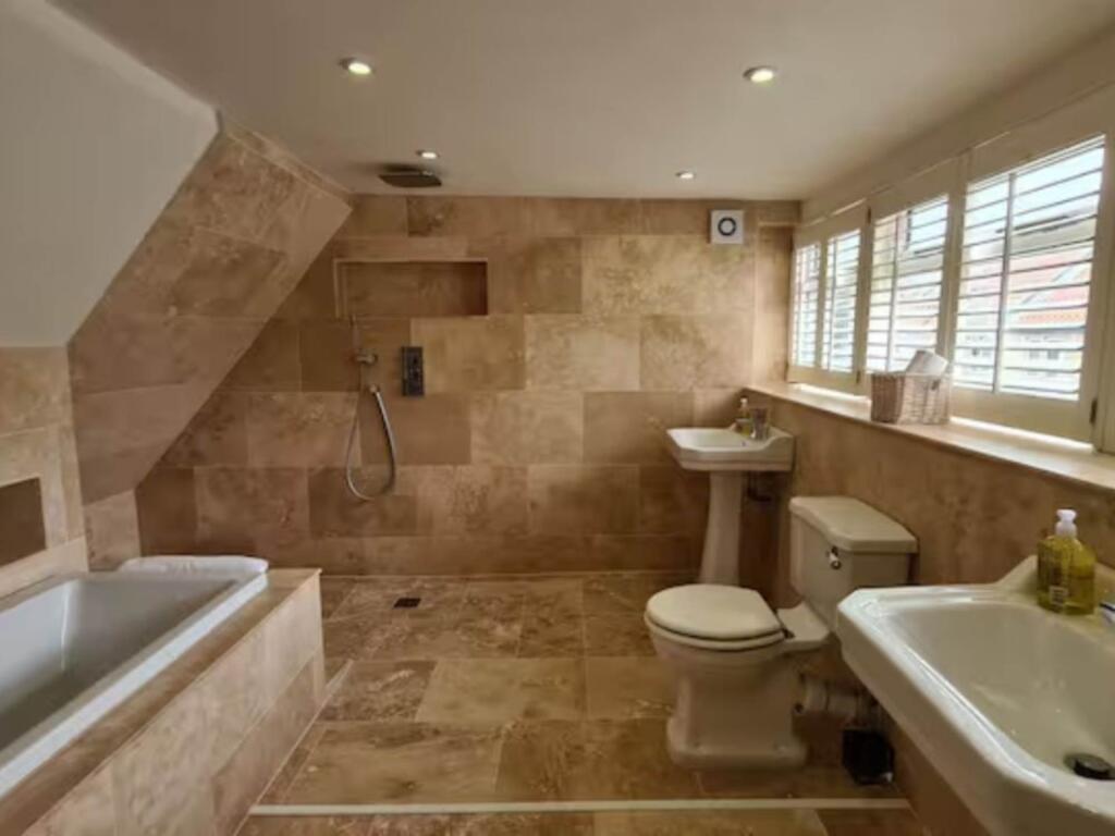 Additional image 15 of The Square, Wellow