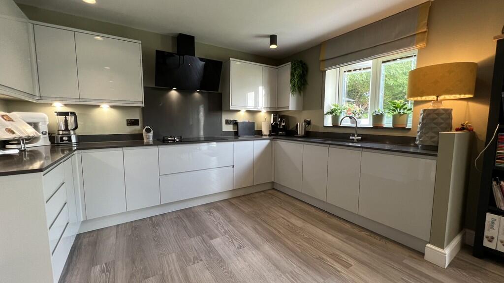 Additional image 8 of Youngs Court, Westbury