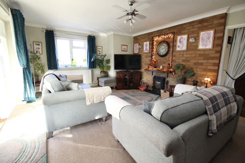 Additional image 3 of Oriel Road, Street