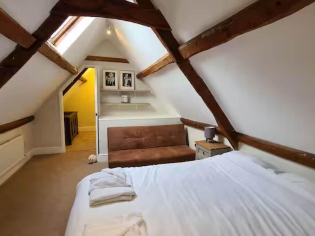 Additional image 23 of The Square, Wellow