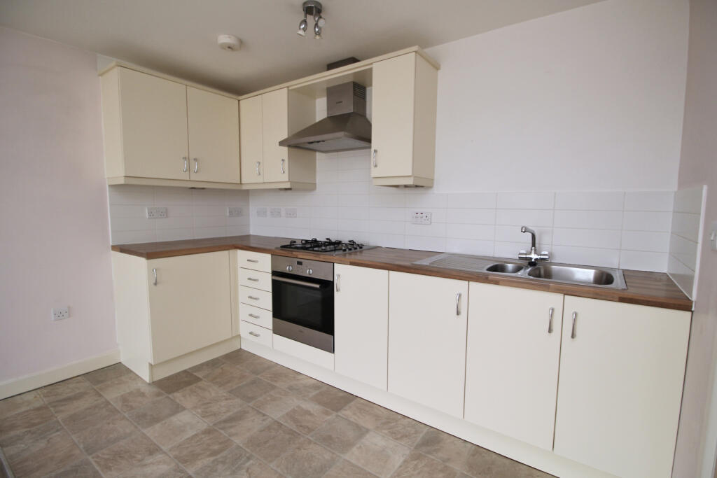 Additional image 5 of Lime Tree Square, Street