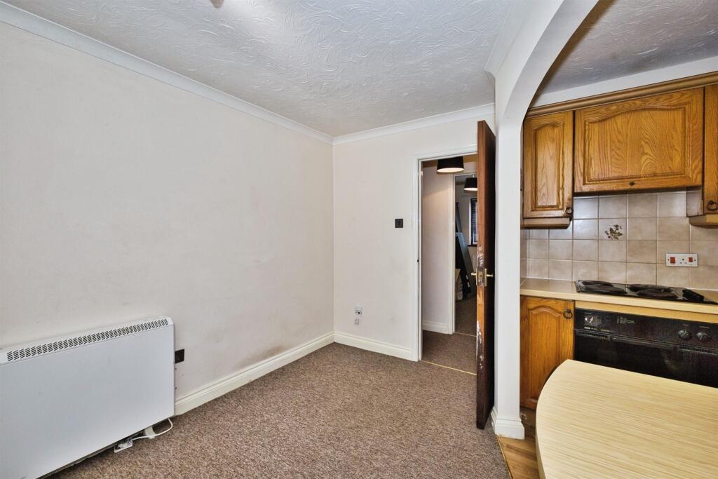 Additional image 13 of Manor Road, Yeovil