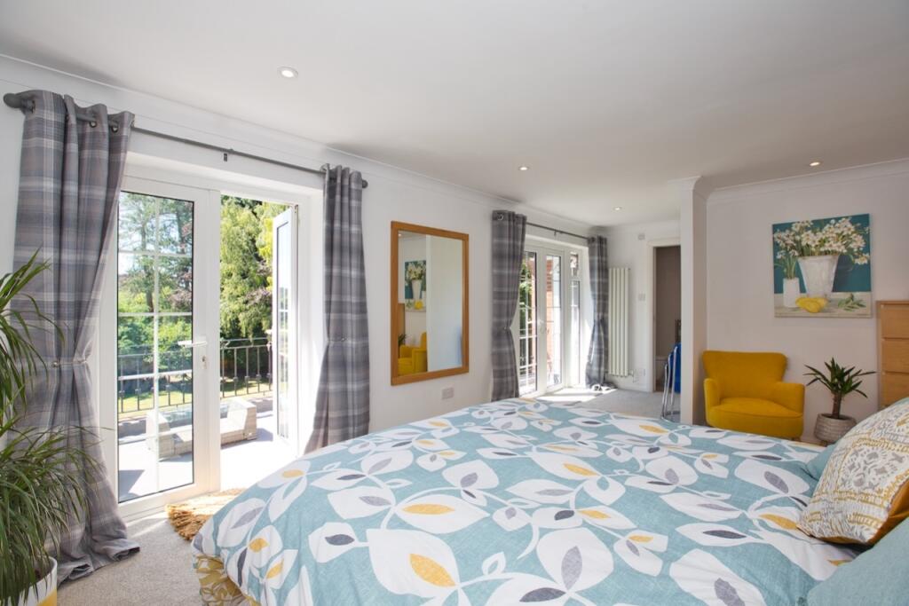 Additional image 17 of 21 Preston Road, Yeovil