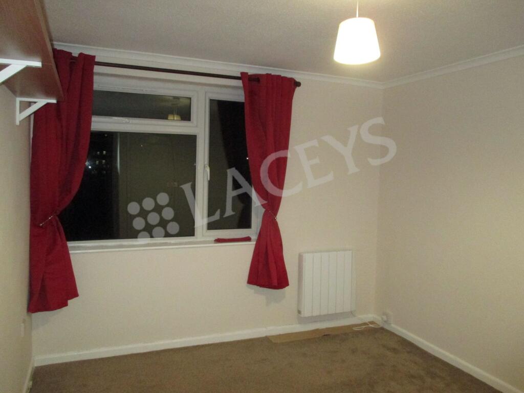 Additional image 7 of Flat 13, Blackdown House, Sparrow Road, Yeovil, Somerset, BA21 4BT