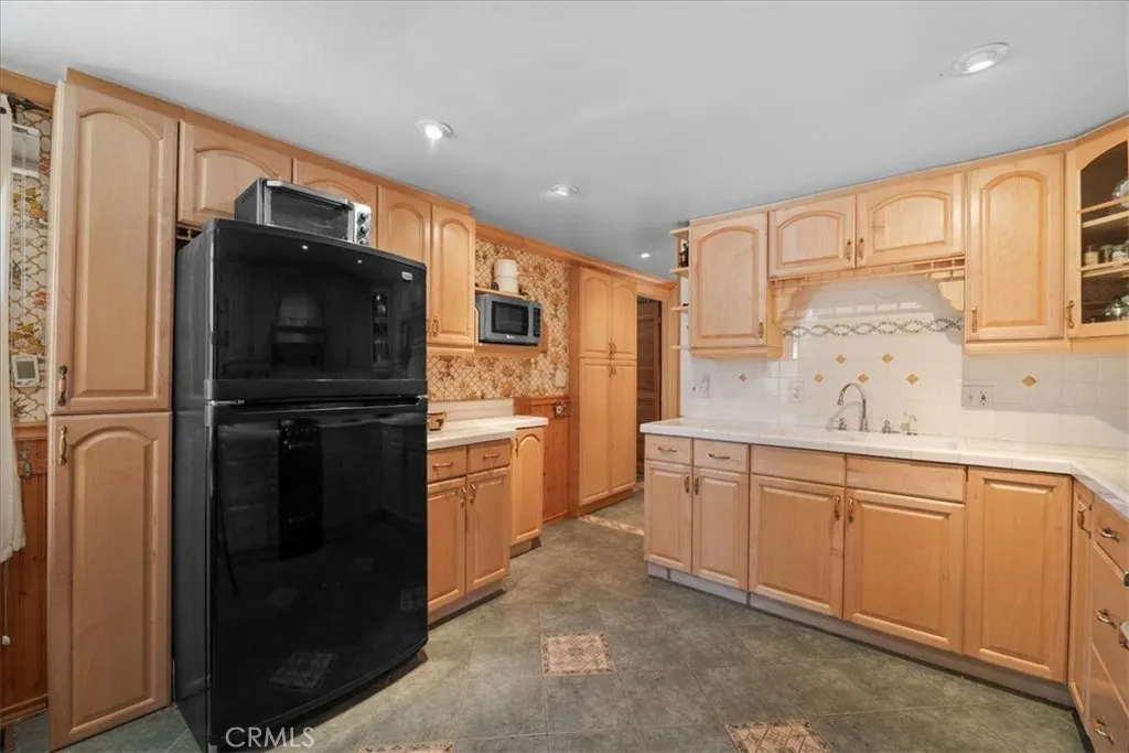 Additional image 11 of 38855 Big Bear Blvd, Big Bear Lake, CA 92315