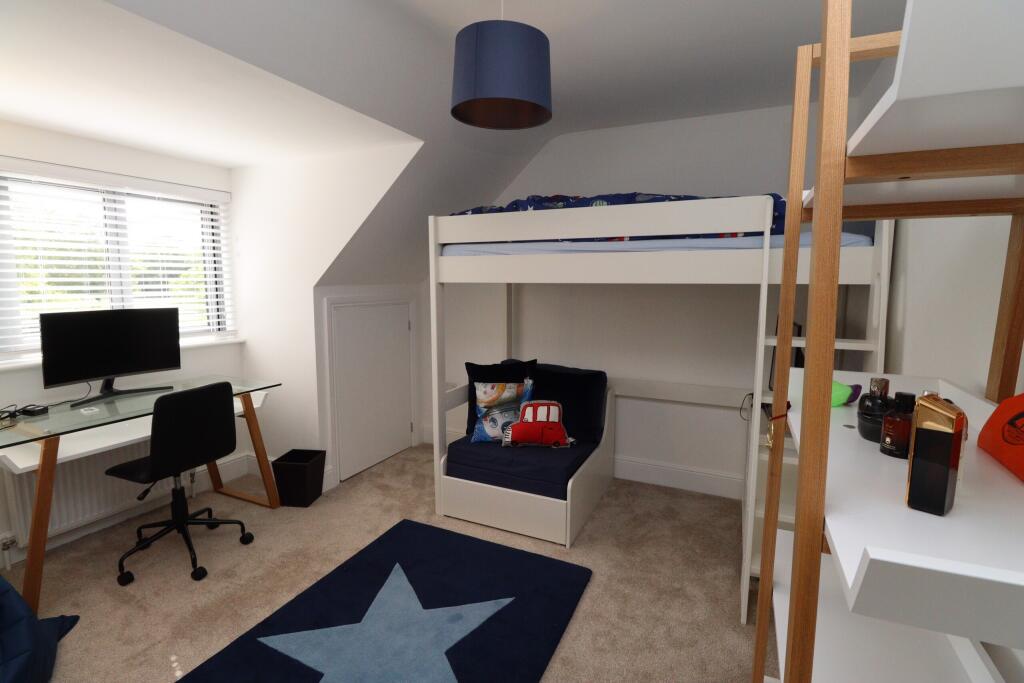 Additional image 14 of Higher Brooks, Street