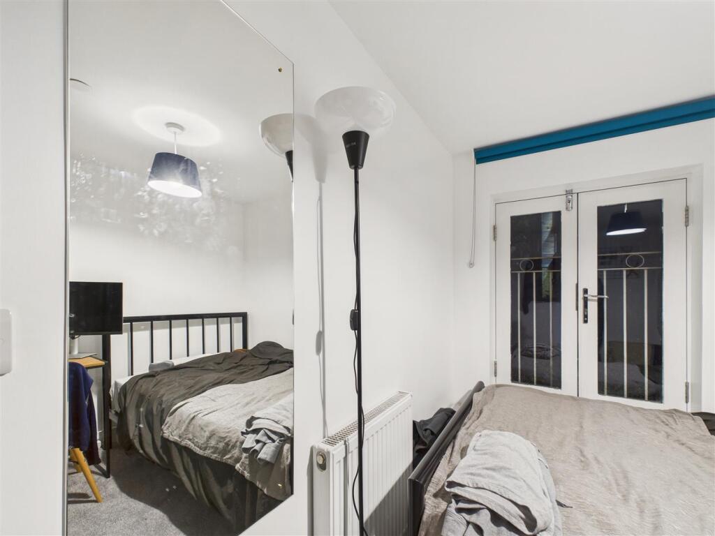 Additional image 16 of Flat 1, 2 Canal Bridge