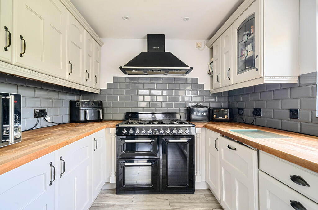 Additional image 3 of Manor Gardens, Warminster, BA12