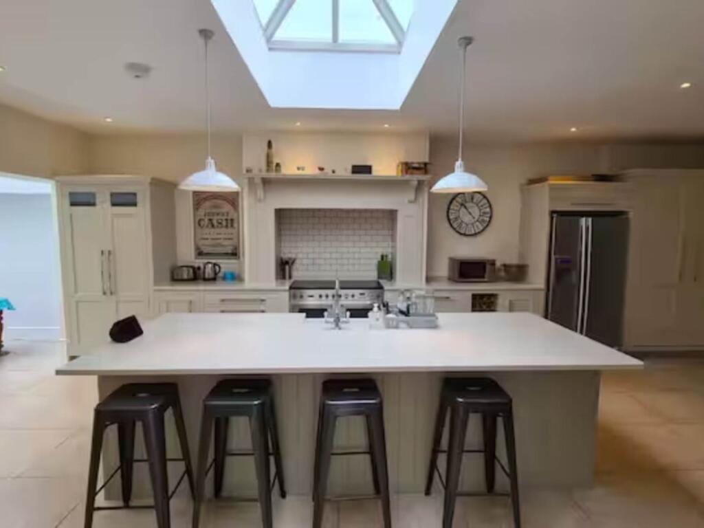 Additional image 3 of The Square, Wellow