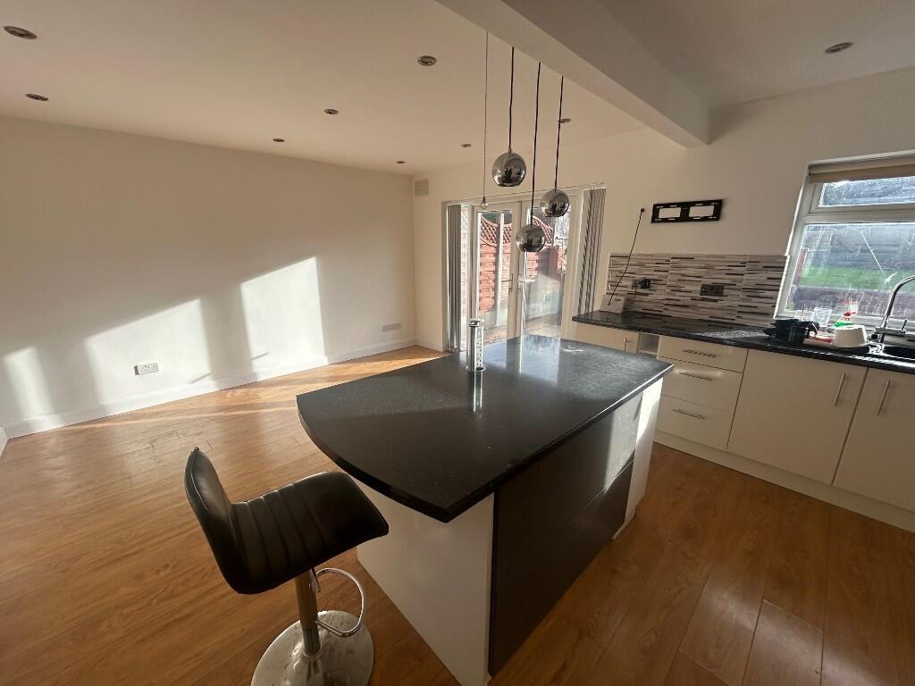 Additional image 4 of Victor Road, Solihull, West Midlands, B92 9DJ