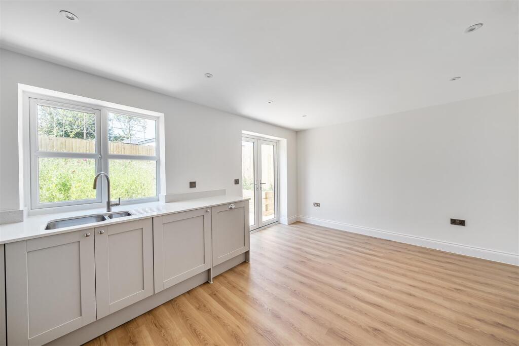 Additional image 10 of The Robins, Frome