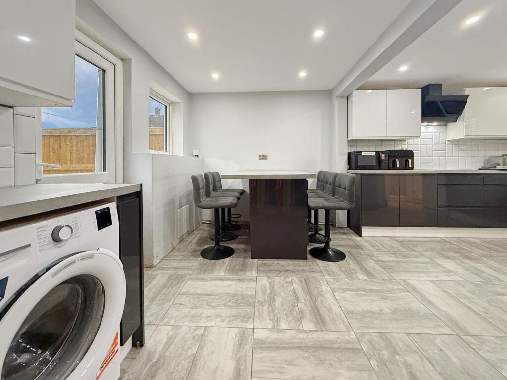 Additional image 7 of Newleaze, Hilperton, BA14