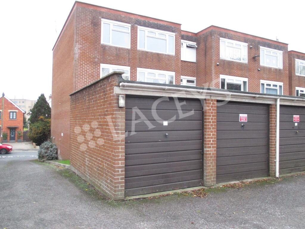 Additional image 9 of Flat 13, Blackdown House, Sparrow Road, Yeovil, Somerset, BA21 4BT